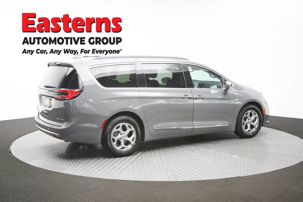 Used 2022 Chrysler Pacifica Limited FWD image 40