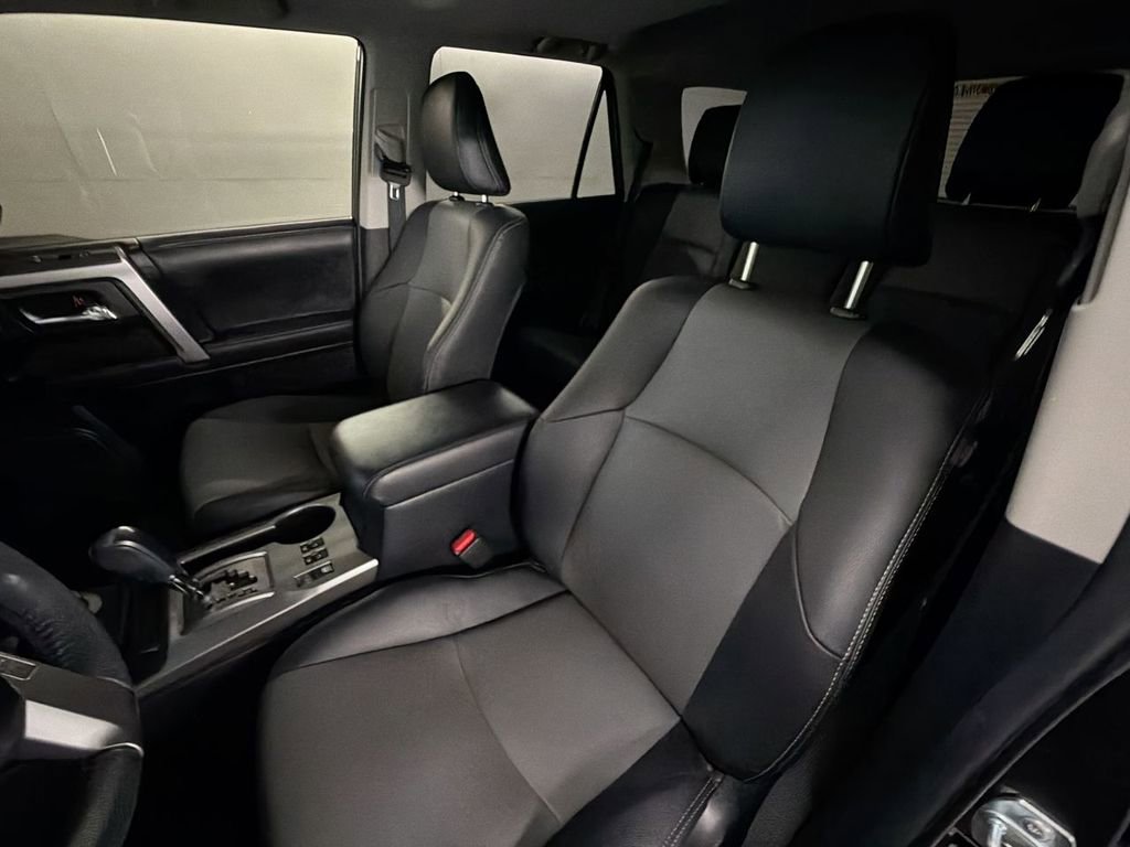 Used 2022 Toyota 4Runner SR5 Premium w/ Moonroof Package AWD/4WD image 20
