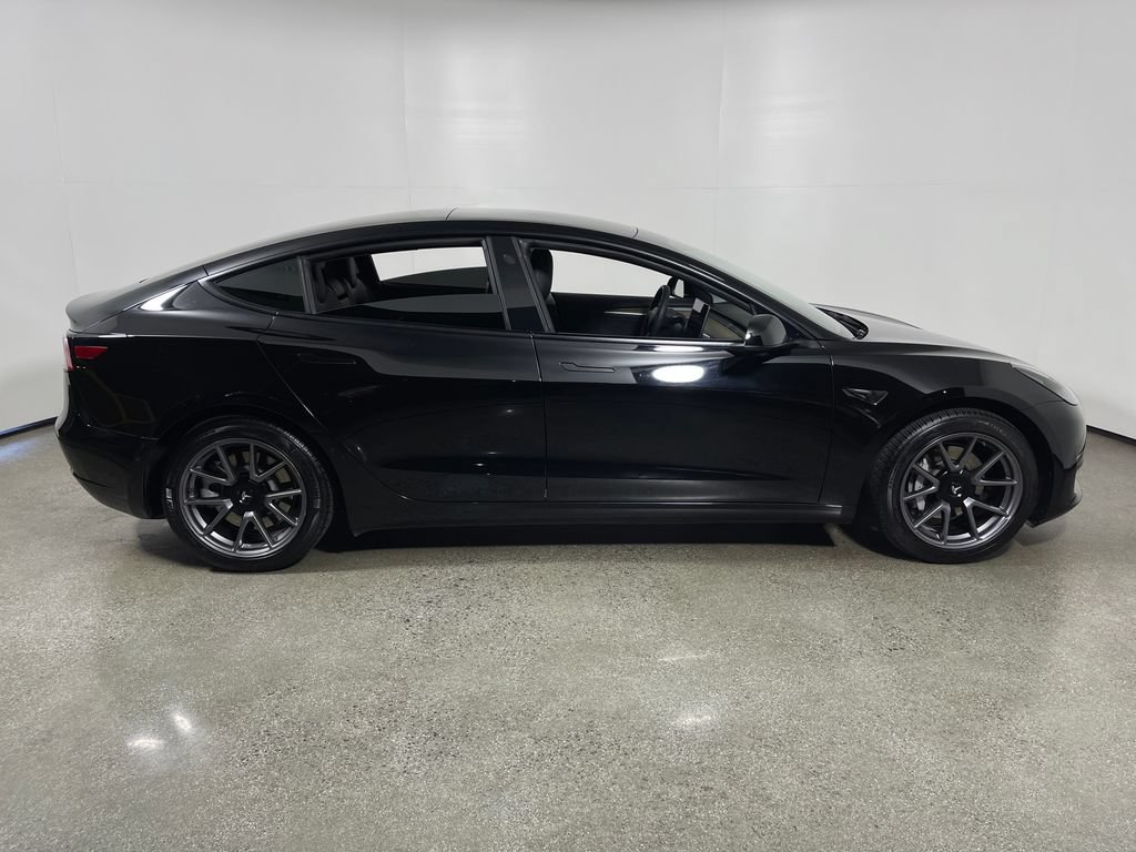 Used 2021 Tesla Model 3 Standard Range Plus RWD image 2