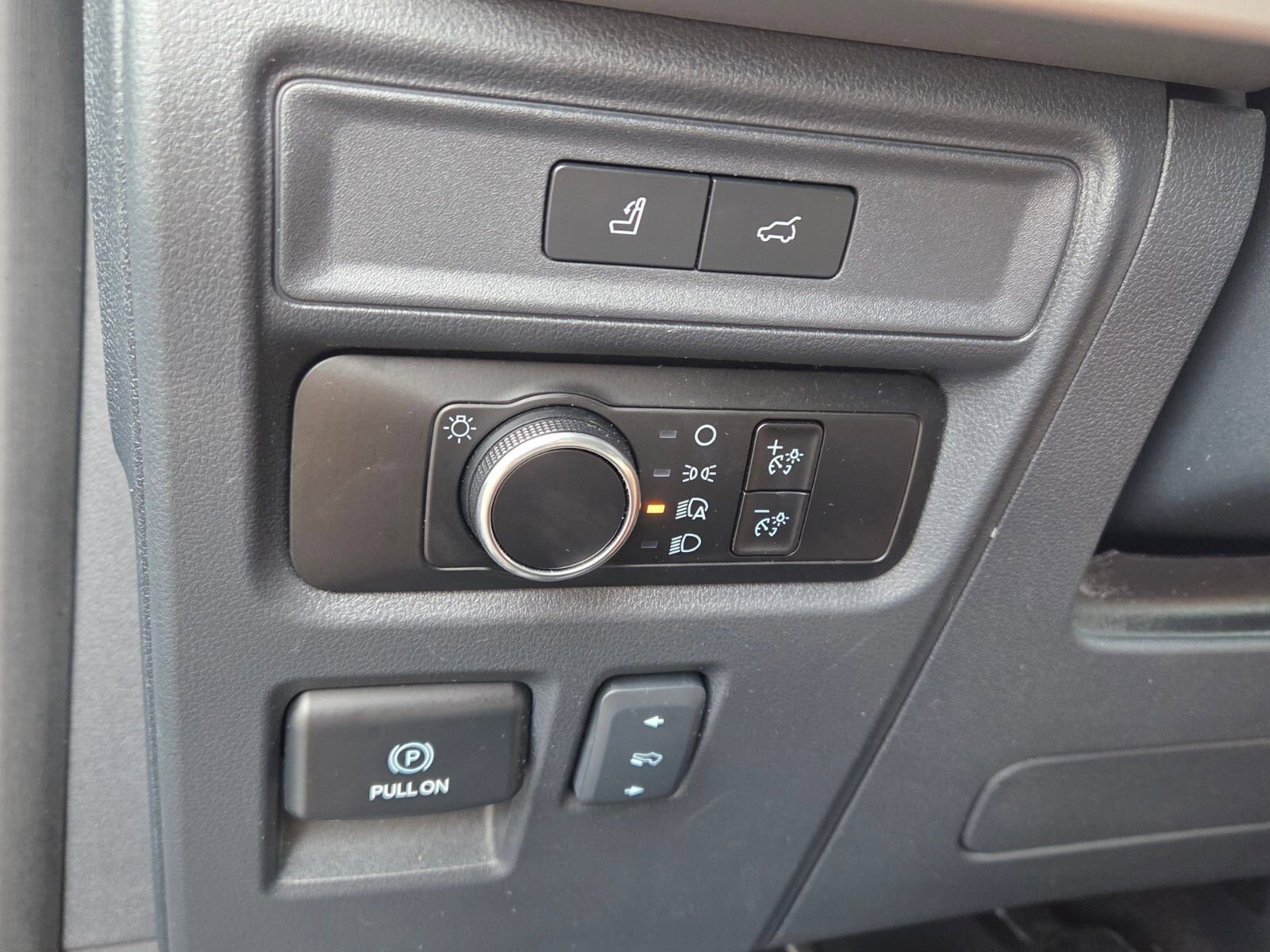 Used 2024 Ford Expedition Max XLT image 31