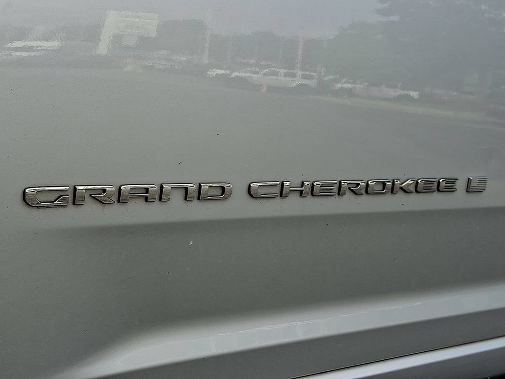 Used 2021 Jeep Grand Cherokee L Overland w/ Luxury Tech Group IV AWD/4WD image 35