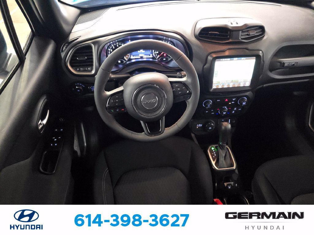Used 2021 Jeep Renegade Latitude AWD/4WD image 17