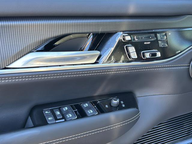 New 2026 Jeep Grand Wagoneer Summit image 17