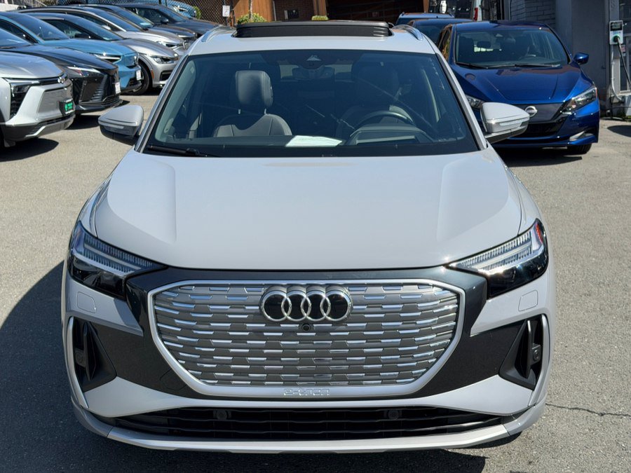 Used 2023 Audi Q4 e-tron Prestige AWD/4WD image 2