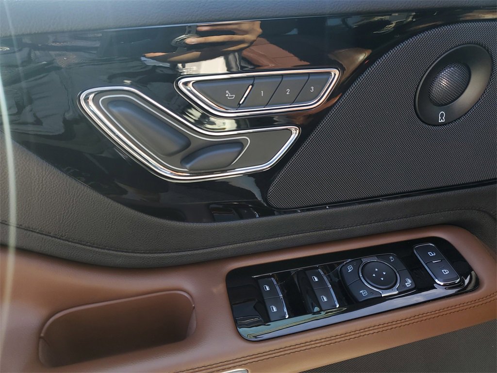 Used 2020 Lincoln Aviator Reserve w/ Elements Package Plus image 19