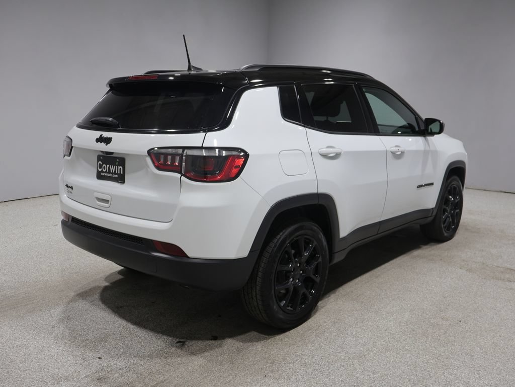 Certified 2023 Jeep Compass Latitude AWD/4WD image 3