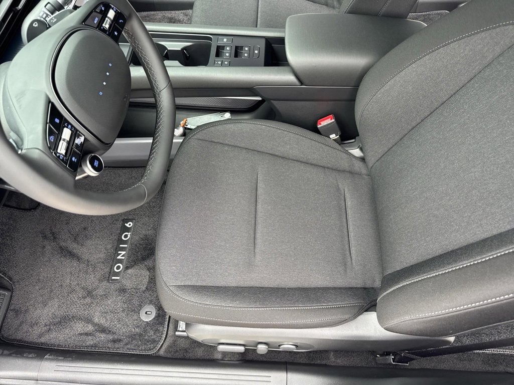 New 2025 Hyundai Ioniq 6 SE image 12
