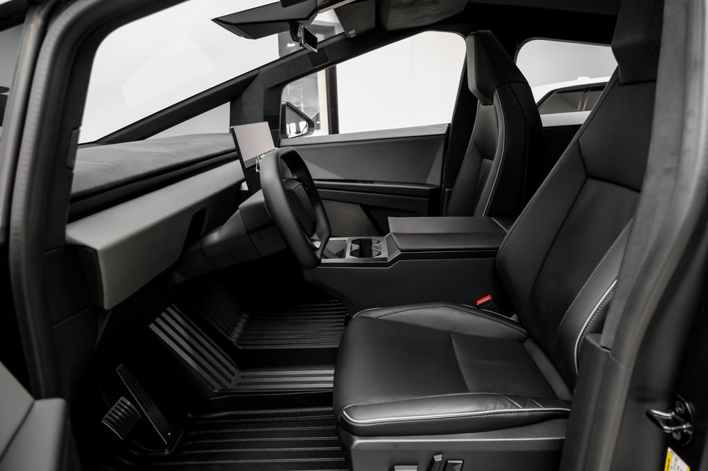 Used 2024 Tesla Cybertruck Cyberbeast AWD/4WD image 6