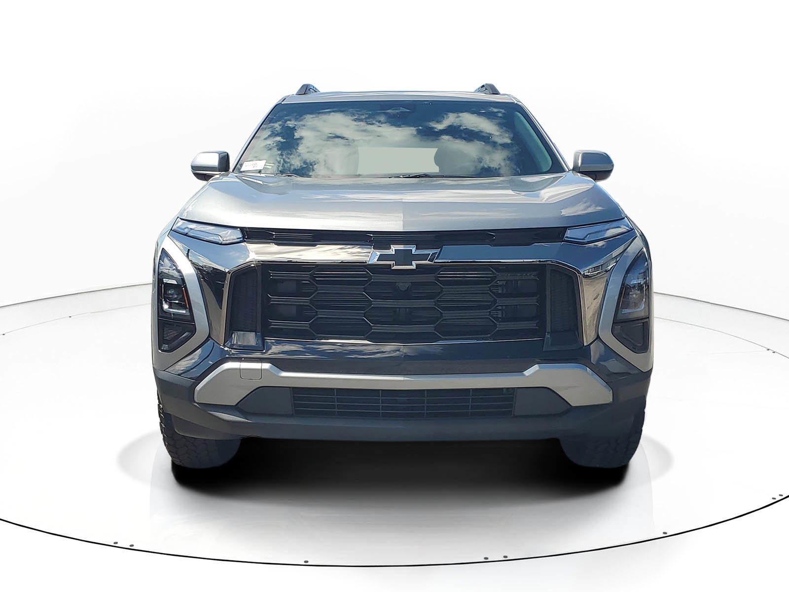 Used 2026 Chevrolet Equinox ACTIV w/ Convenience Package III image 2