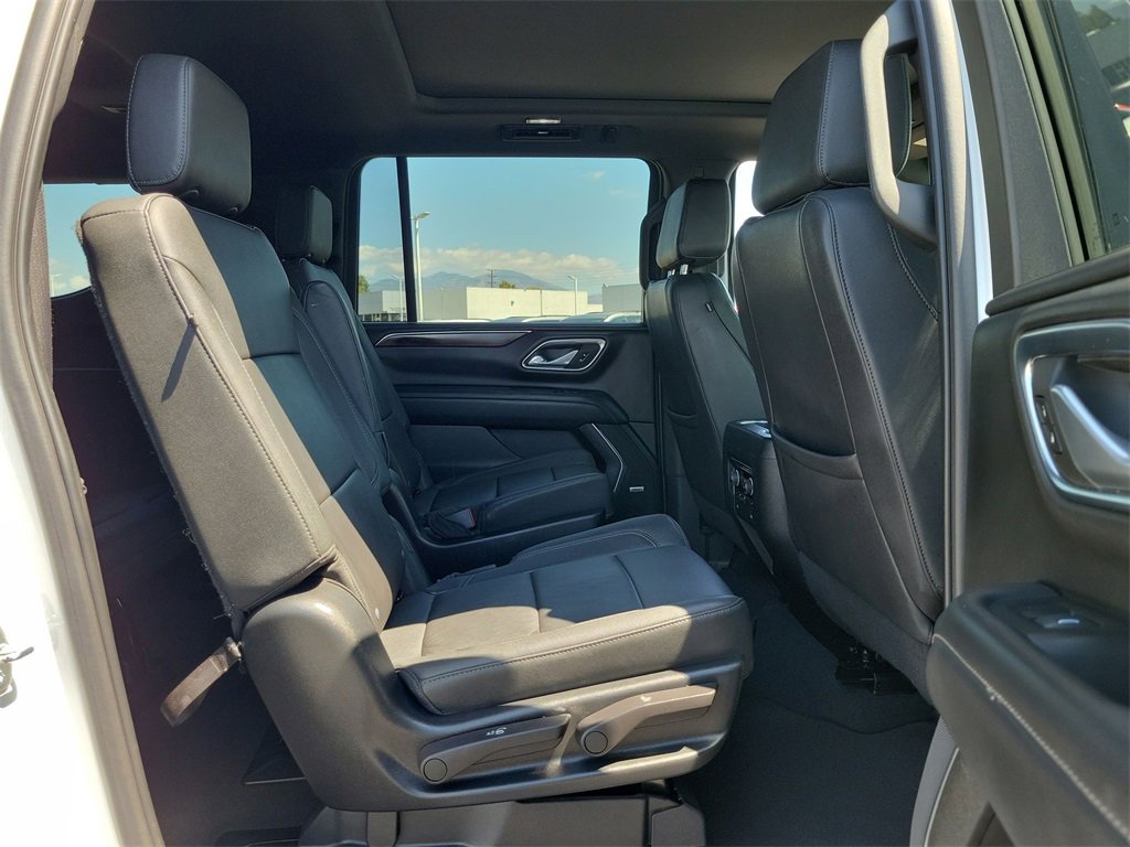 Certified 2023 Chevrolet Suburban Z71 w/ Luxury Package image 33