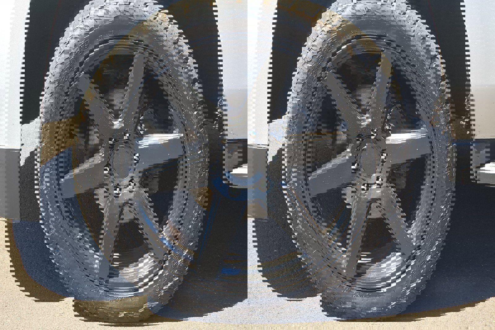 Used 2017 Chevrolet Tahoe LT image 32