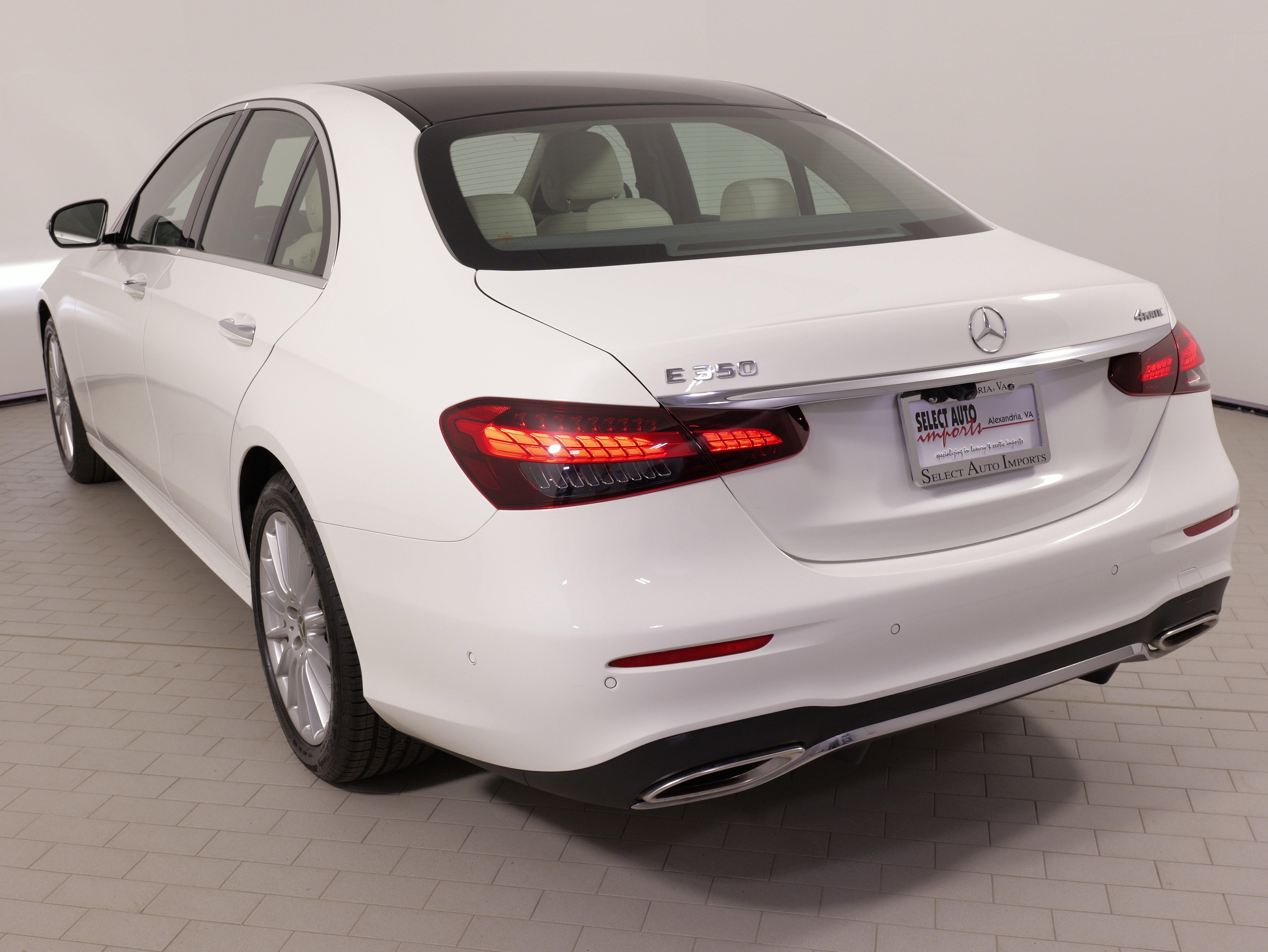 Used 2021 Mercedes-Benz E 350 4MATIC Sedan w/ Premium Package image 14