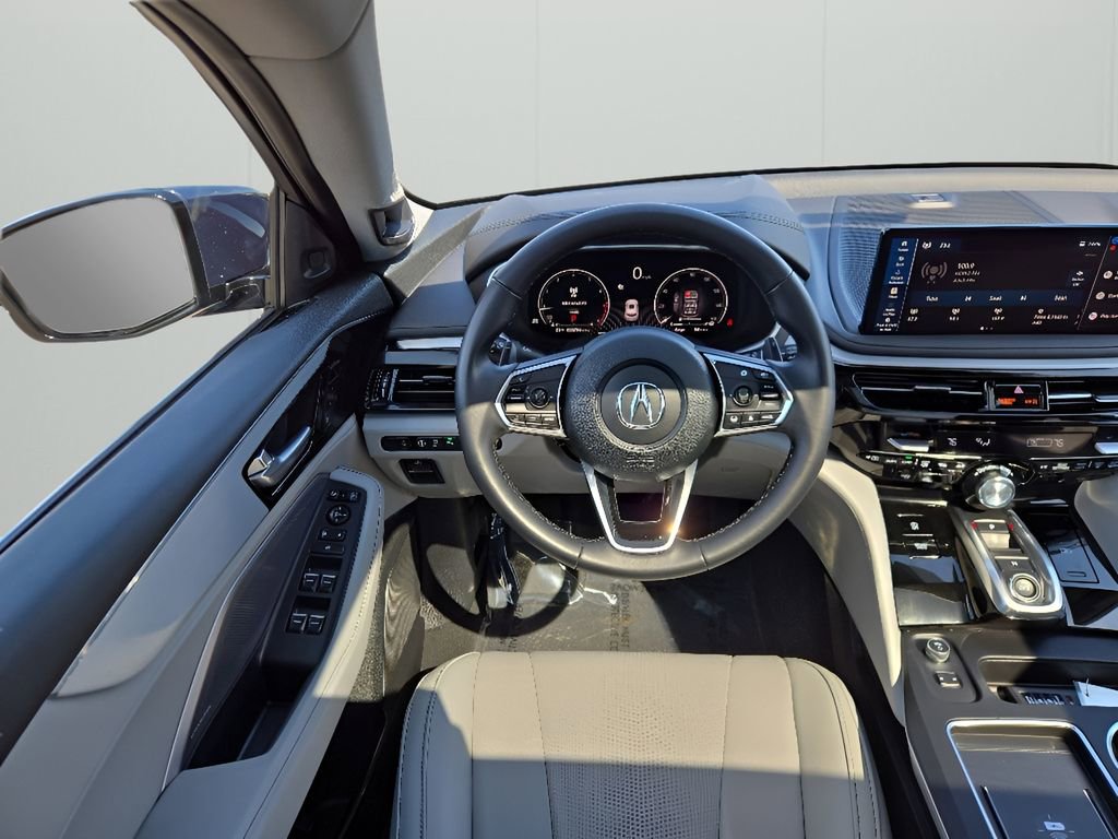 Used 2025 Acura MDX SH-AWD w/ Technology Package image 24
