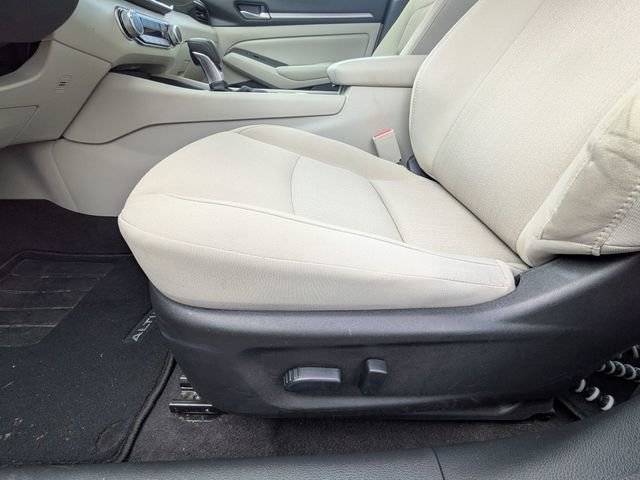 Used 2022 Nissan Altima 2.5 SV image 15