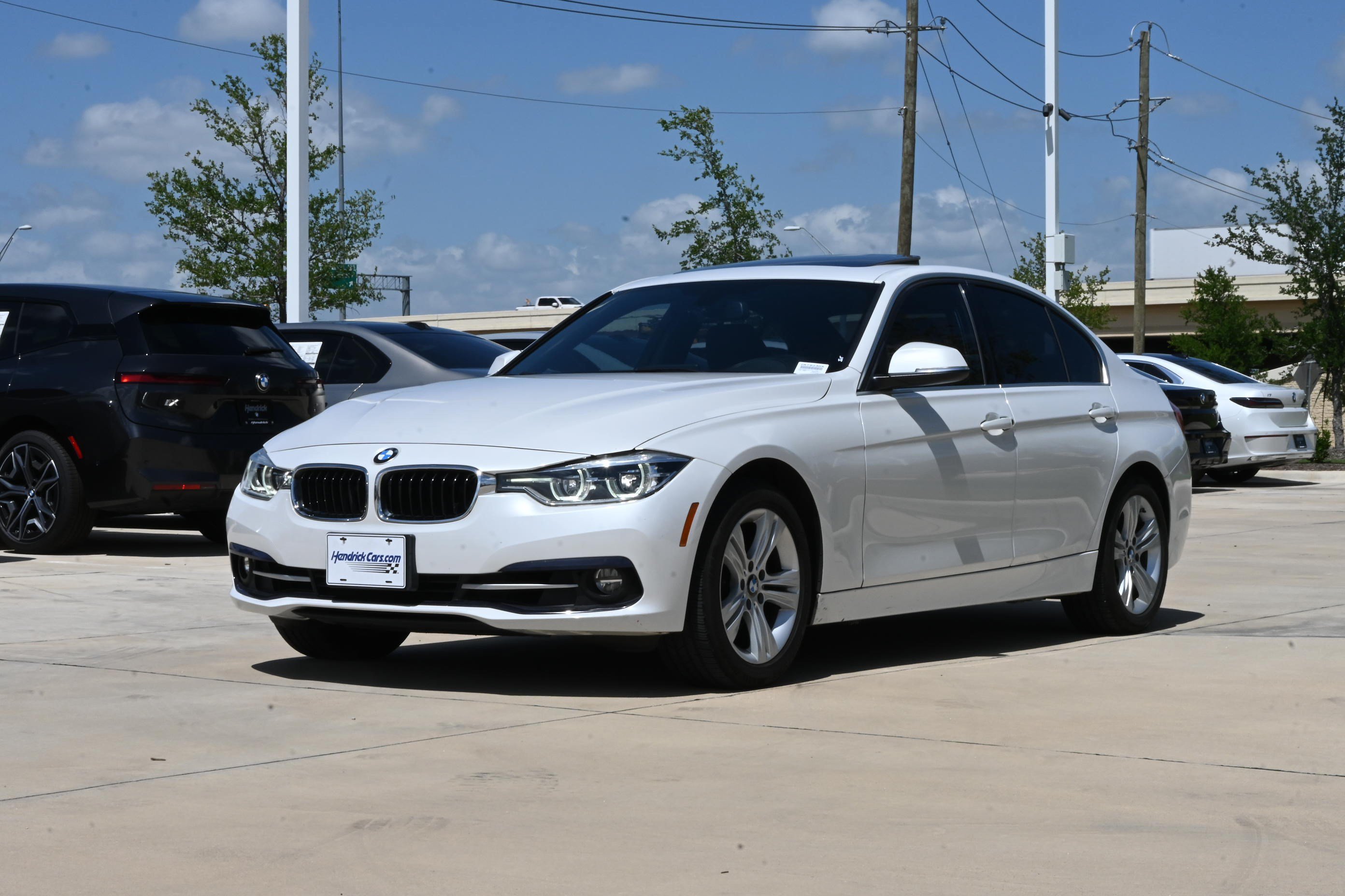 Used 2018 BMW 330i Sedan RWD image 5