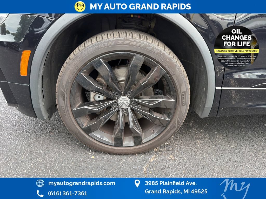 Used 2020 Volkswagen Tiguan SE R-Line w/ 3rd Row Seat Package AWD/4WD image 30