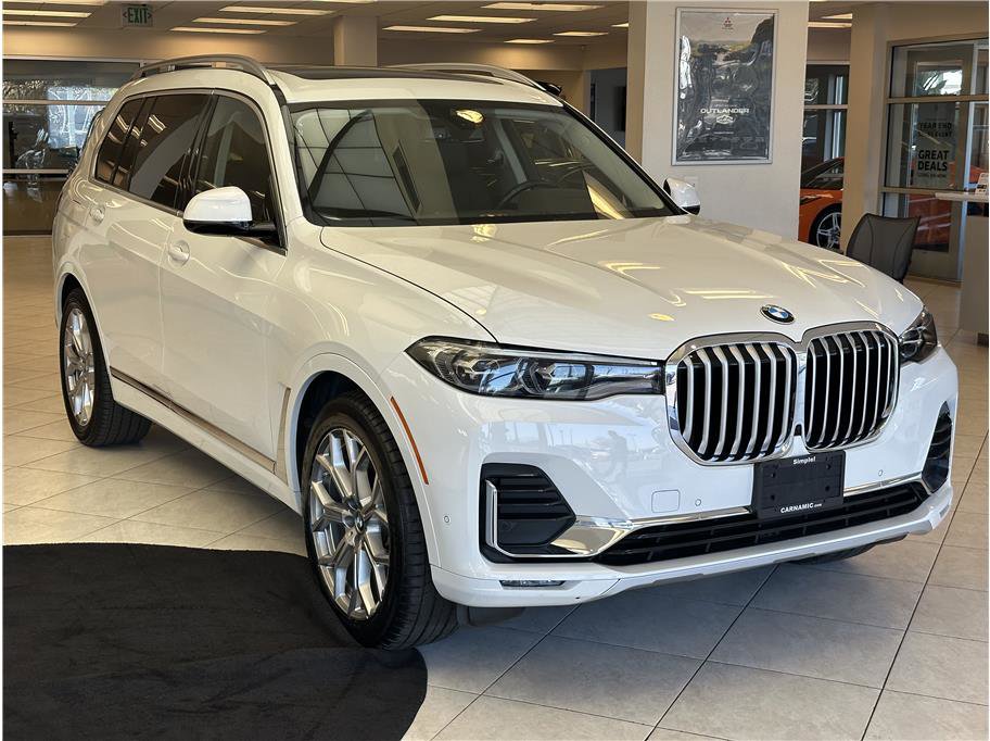 Used 2022 BMW X7 xDrive40i w/ Cold Weather Package image 3