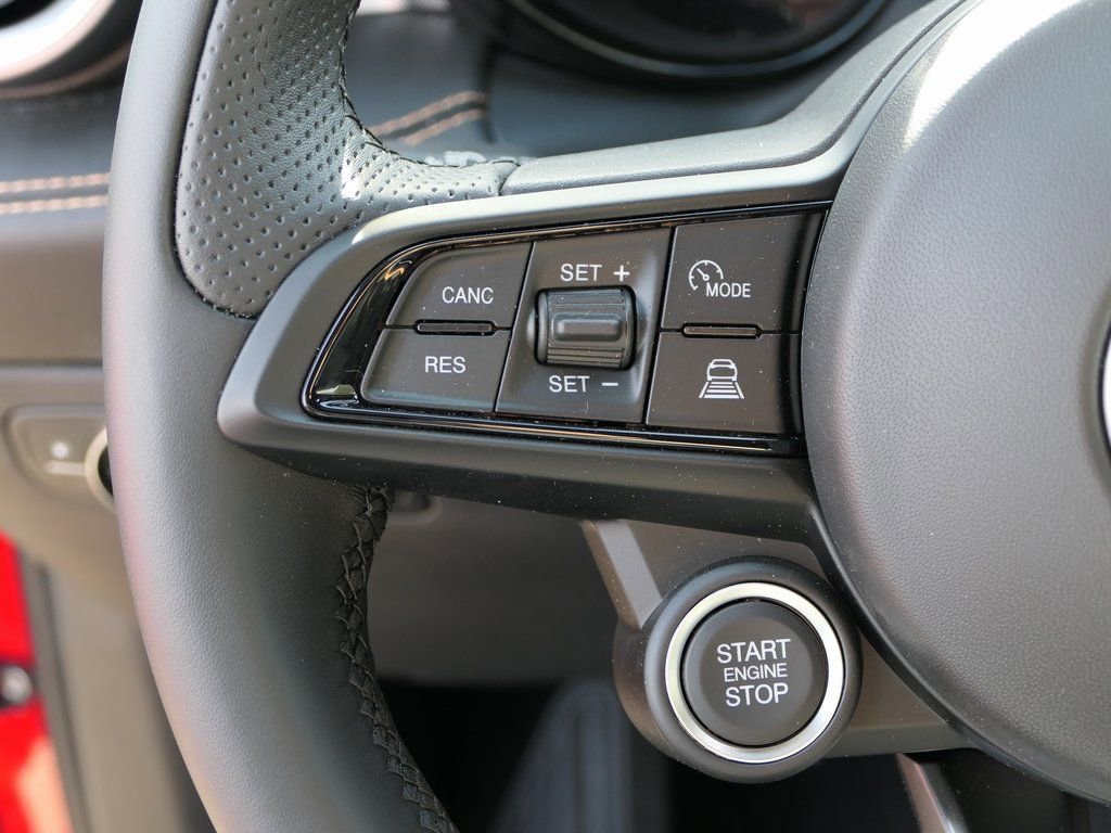 New 2025 Alfa Romeo Tonale w/ Premium Package image 16