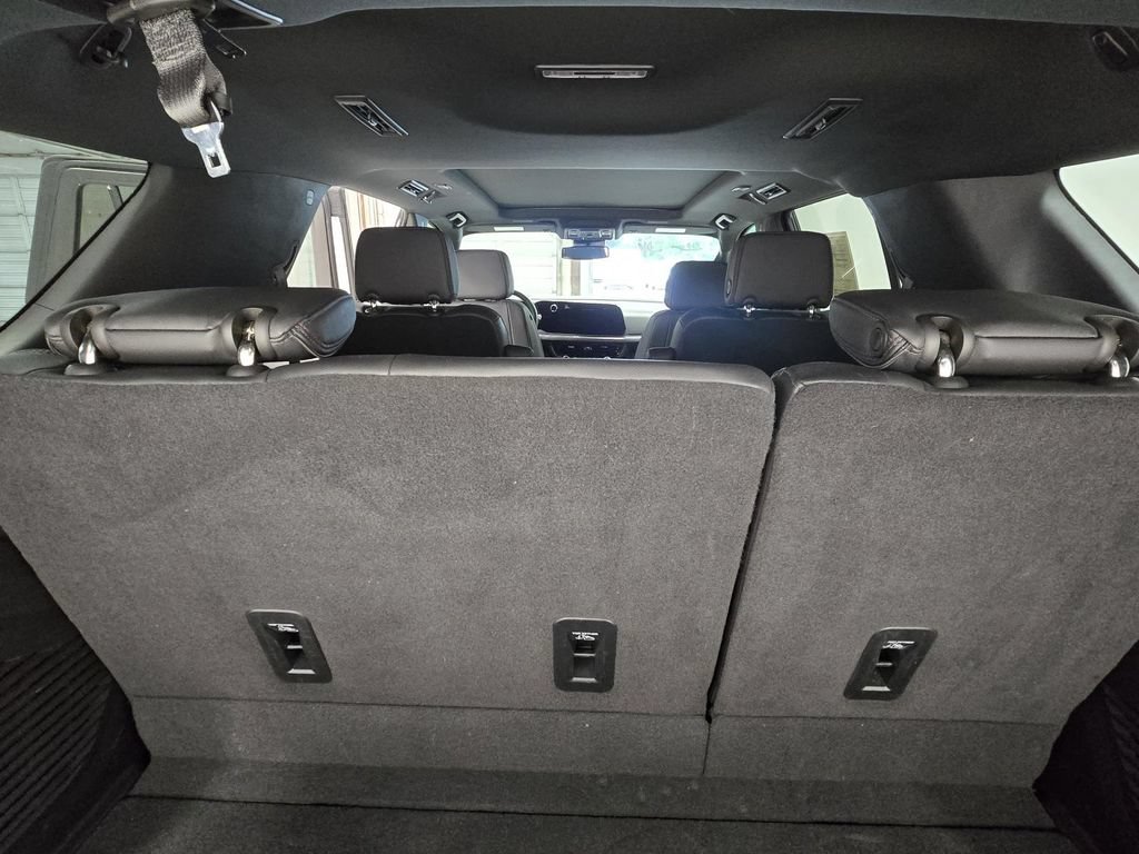 Used 2025 Chevrolet Tahoe RST w/ Comfort Package AWD/4WD image 13