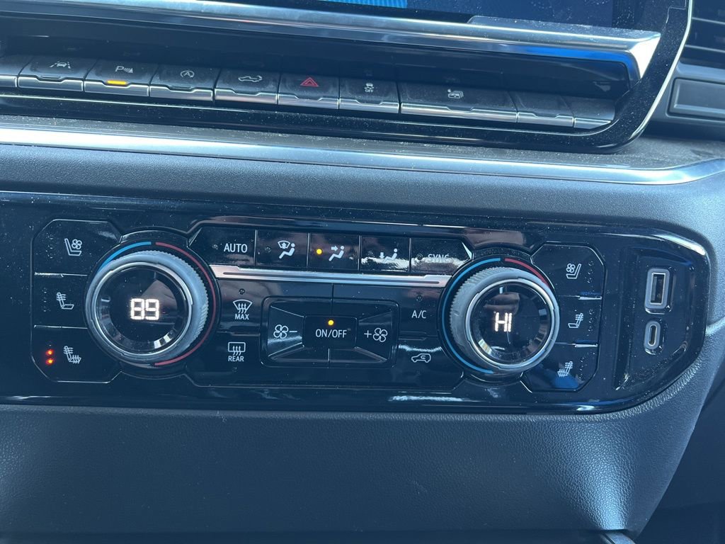 Used 2022 Chevrolet Silverado 1500 High Country image 22