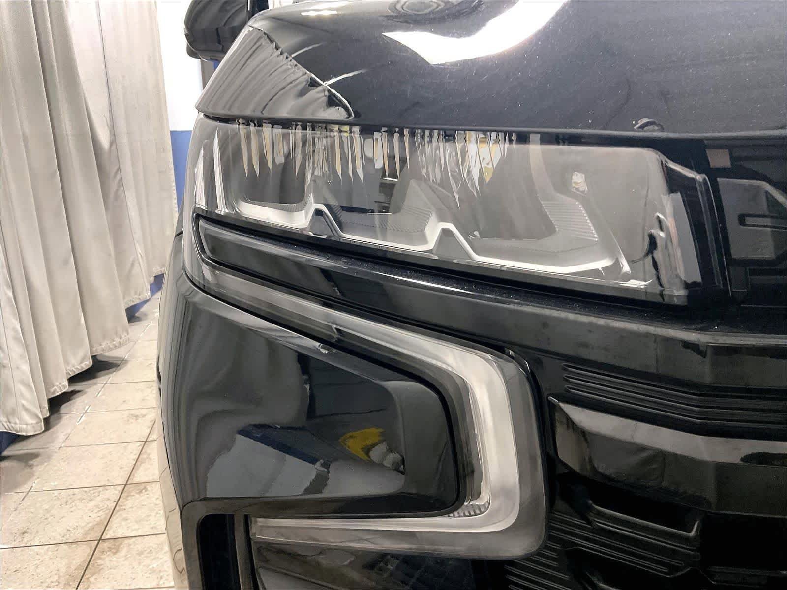 Used 2023 Chevrolet Tahoe Z71 w/ Luxury Package image 34