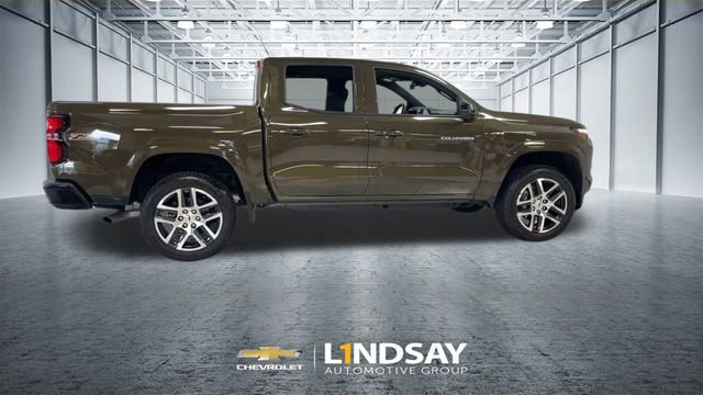 Used 2023 Chevrolet Colorado Z71 w/ Z71 Convenience Package 2 image 9