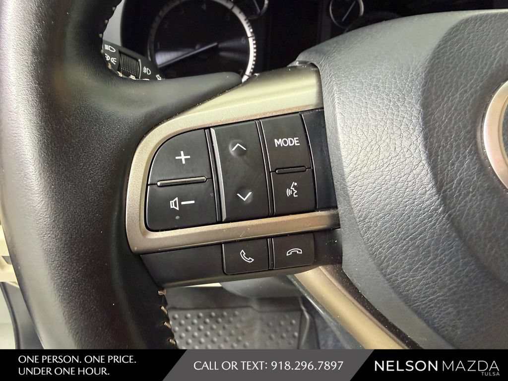 Used 2020 Lexus GX 460 Luxury w/ Luxury Sport Package AWD/4WD image 25