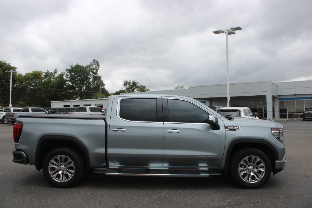 Used 2023 GMC Sierra 1500 Denali AWD/4WD image 11