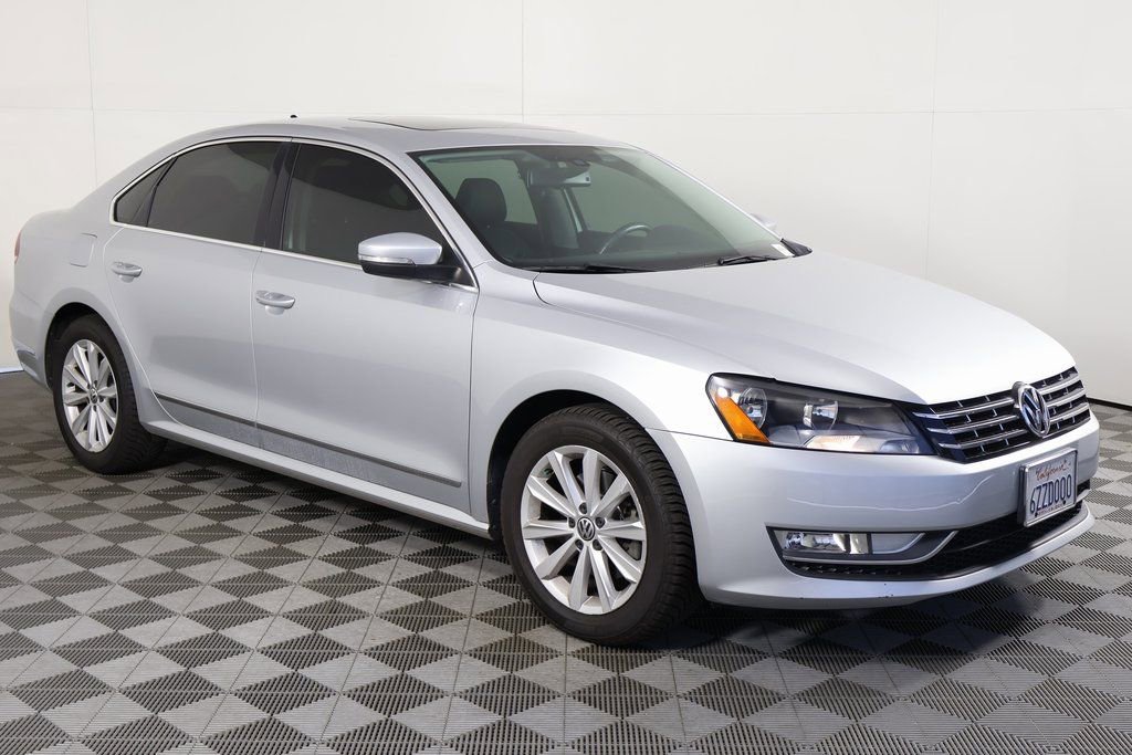 Used 2013 Volkswagen Passat 2.5 SEL Premium FWD image 3