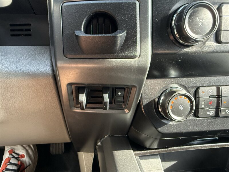 Used 2022 Ford F250 XLT w/ XLT Premium Package RWD image 31