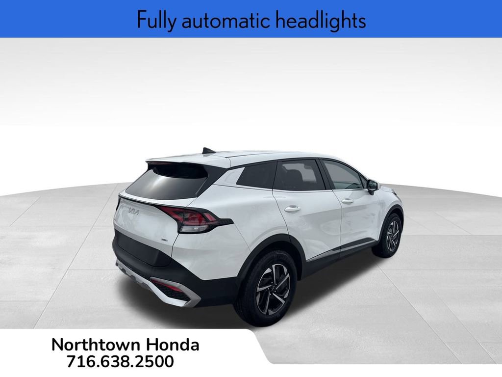 Used 2023 Kia Sportage LX image 5