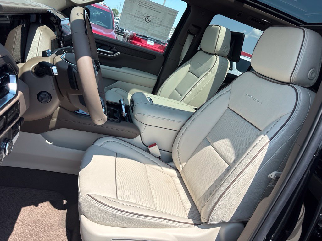 New 2026 GMC Yukon Denali w/ Denali Reserve Package AWD/4WD image 19