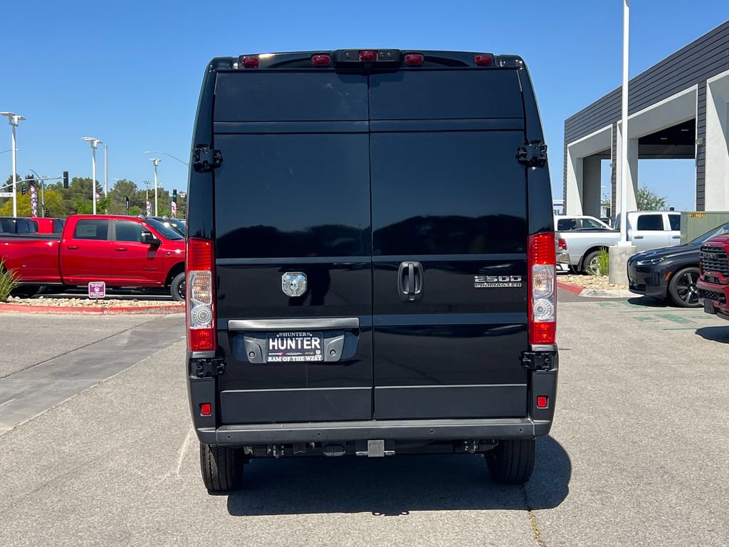 New 2026 RAM ProMaster 2500 w/ Crew Van Package FWD image 6