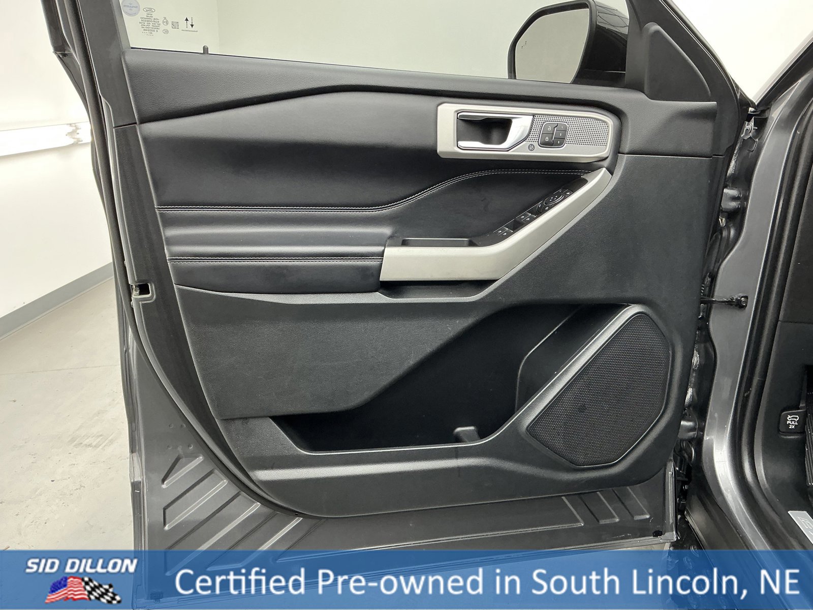 Used 2021 Ford Explorer Limited w/ Hybrid Equipment Group 310A image 16