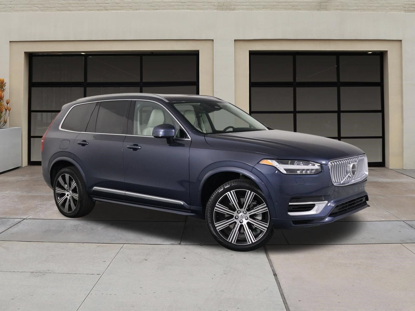 Certified 2025 Volvo XC90 T8 Plus w/ Protection Package Premier AWD/4WD image 34