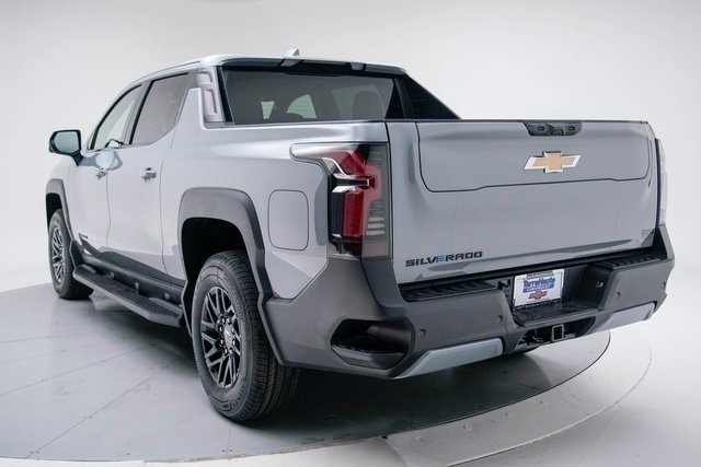 New 2025 Chevrolet Silverado EV LT image 3