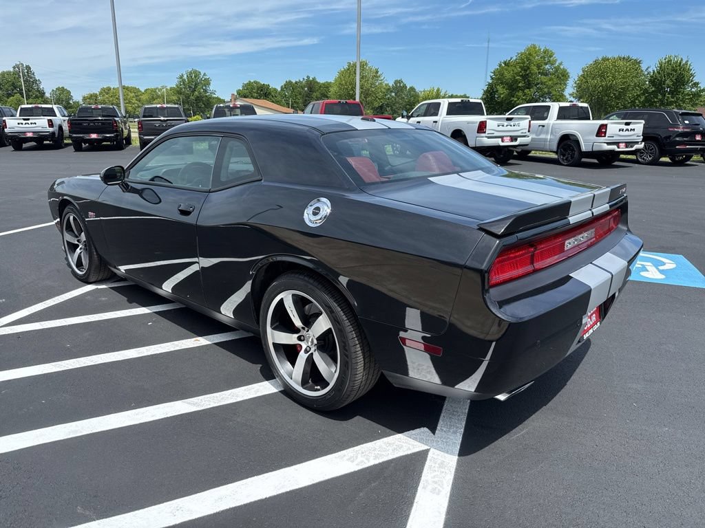 Used 2014 Dodge Challenger SRT8 w/ Harman/Kardon Audio Group RWD image 6
