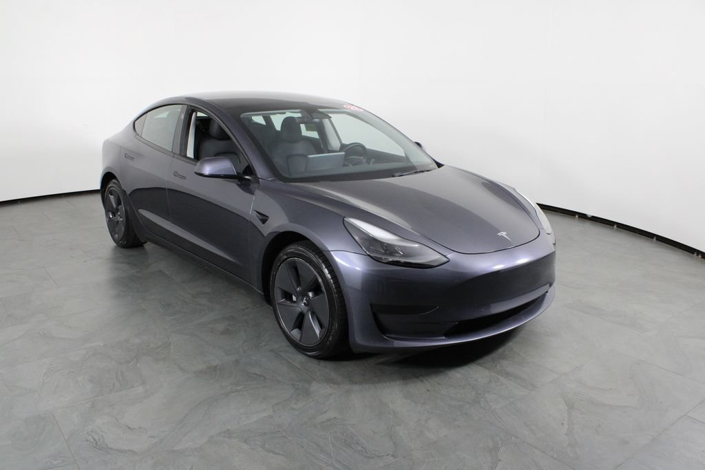 Used 2022 Tesla Model 3 Long Range AWD/4WD image 4