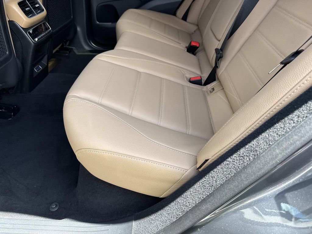 Used 2024 Mercedes-Benz GLE 350 4MATIC image 17