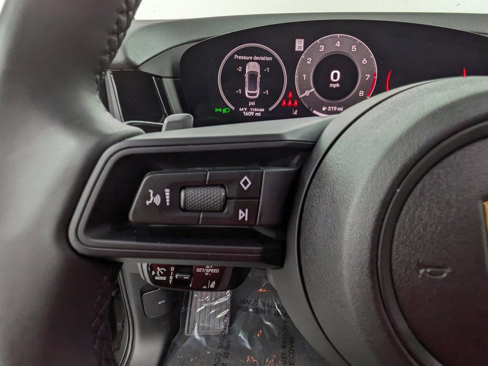 Used 2025 Porsche Cayenne S image 12