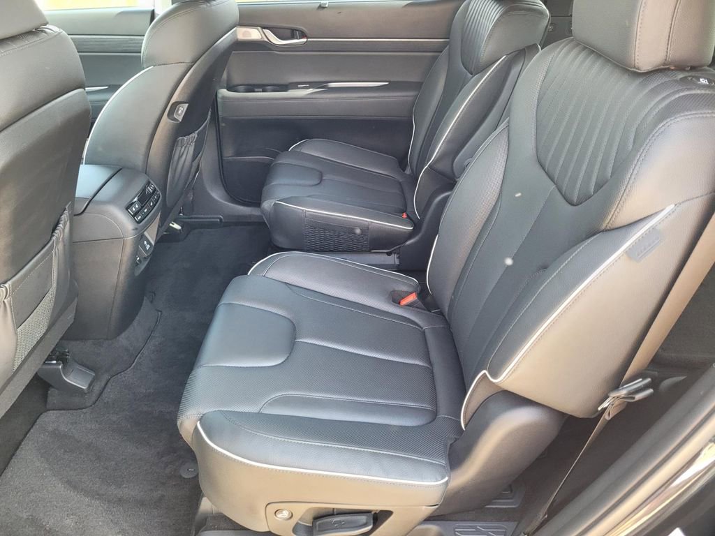 Used 2023 Hyundai Palisade Limited image 14
