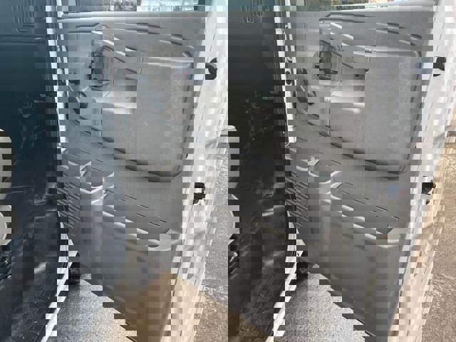 Used 2018 Chevrolet Express 4500 Extended w/ Driver Convenience Package RWD image 16