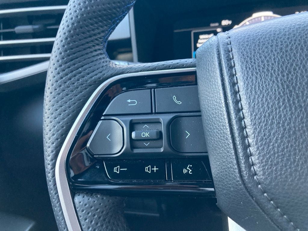 Certified 2026 Toyota Tundra Platinum AWD/4WD image 16