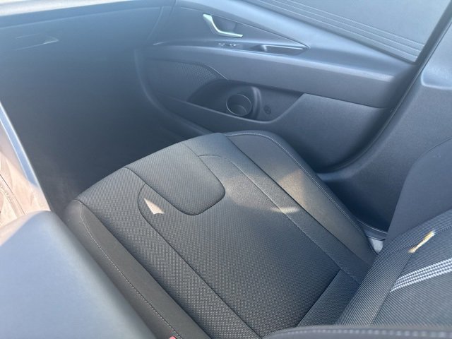Certified 2025 Hyundai Elantra SE image 38
