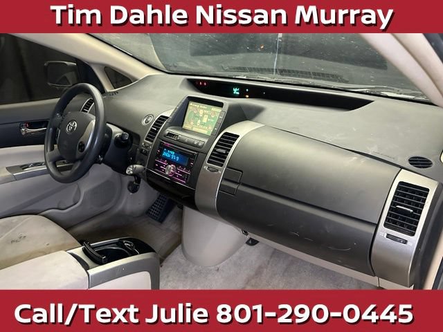 Used 2004 Toyota Prius w/ Pkg 7 FWD image 17