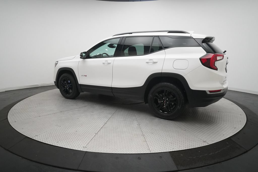 Used 2024 GMC Terrain AT4 AWD/4WD image 32