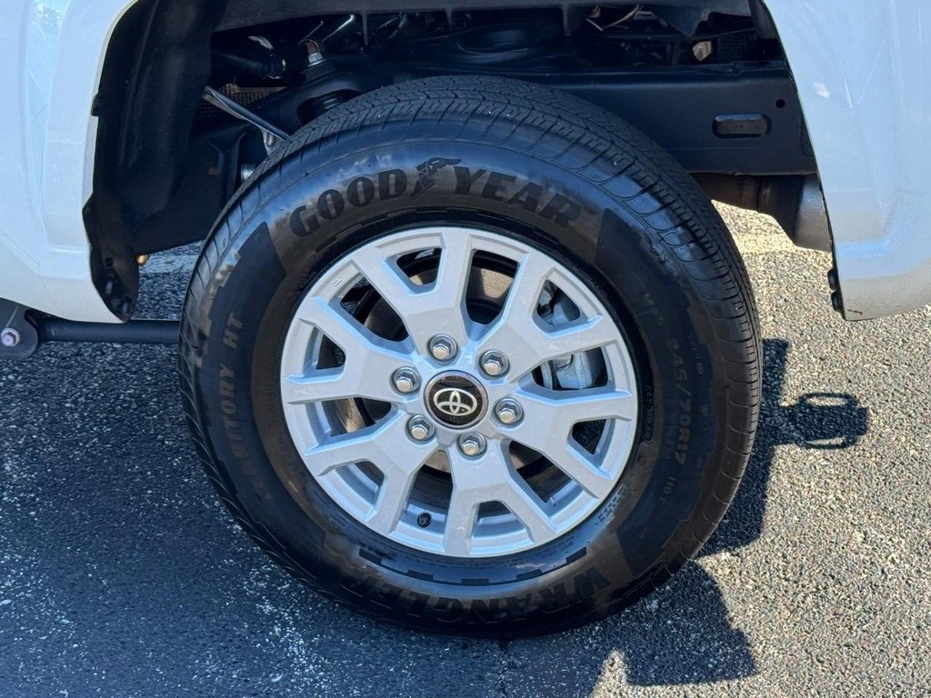 Certified 2025 Toyota Tacoma SR5 image 9