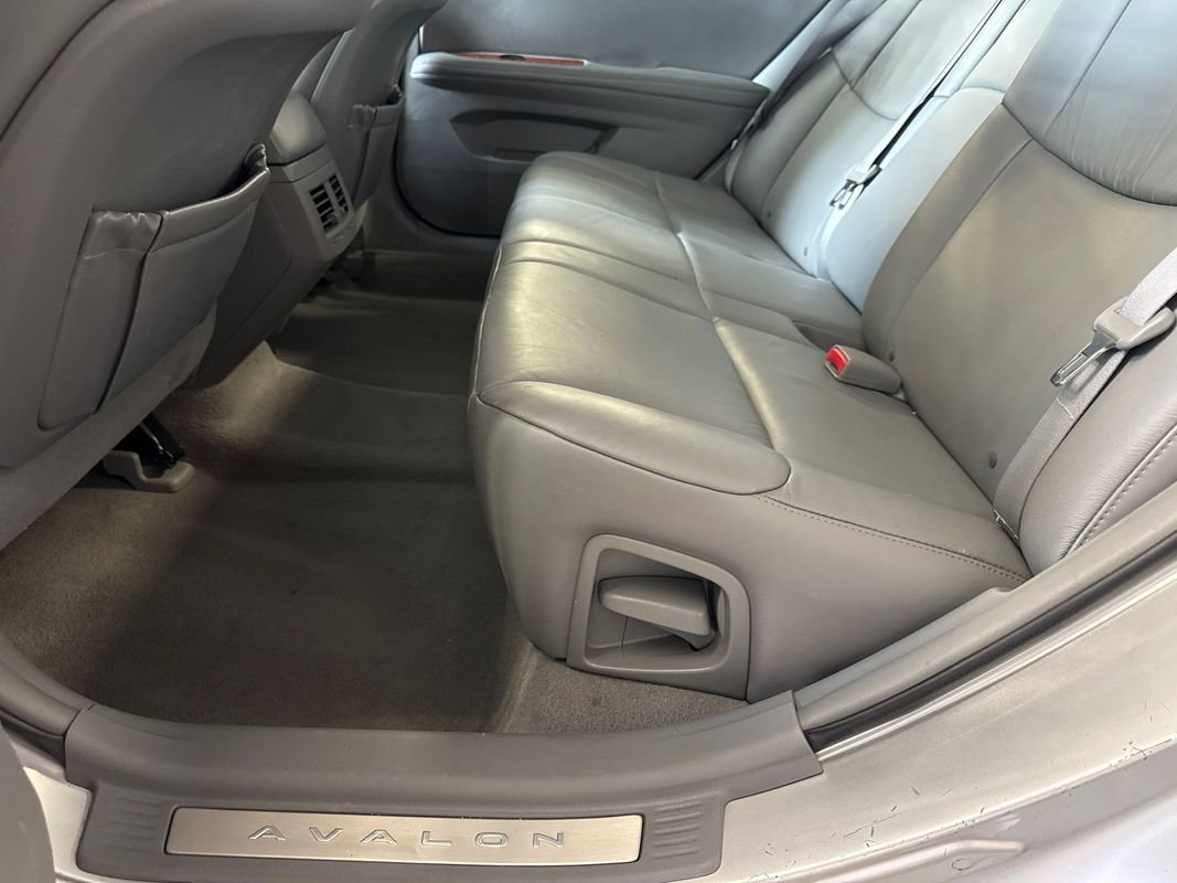 Used 2006 Toyota Avalon XLS image 85