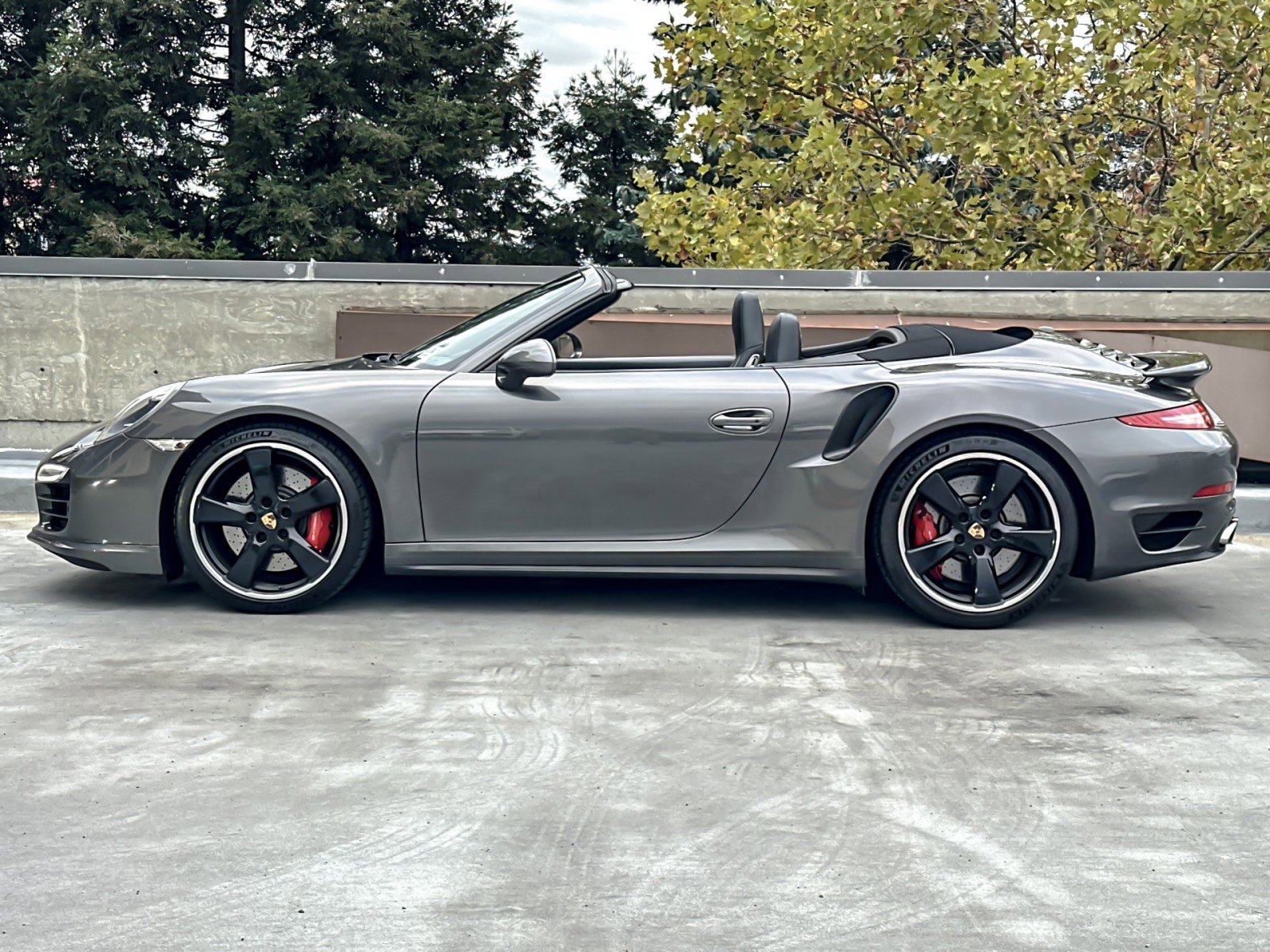 Used 2014 Porsche 911 Turbo image 2