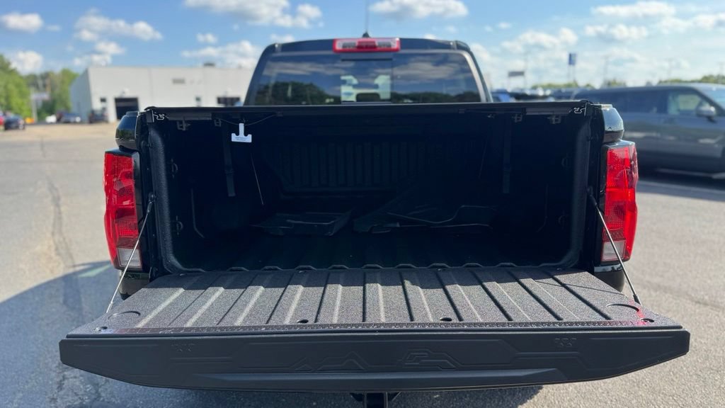 Used 2024 Chevrolet Colorado Trail Boss w/ Advanced Trailering Package AWD/4WD image 8